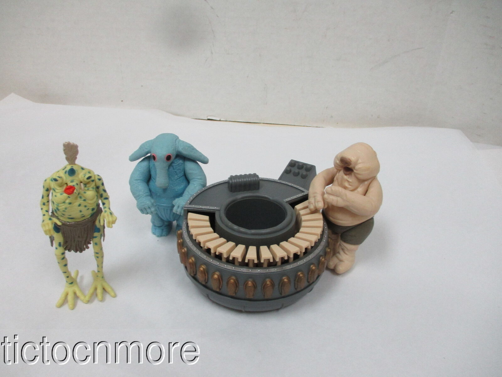 Sy Snootles & The Rebo Band sold