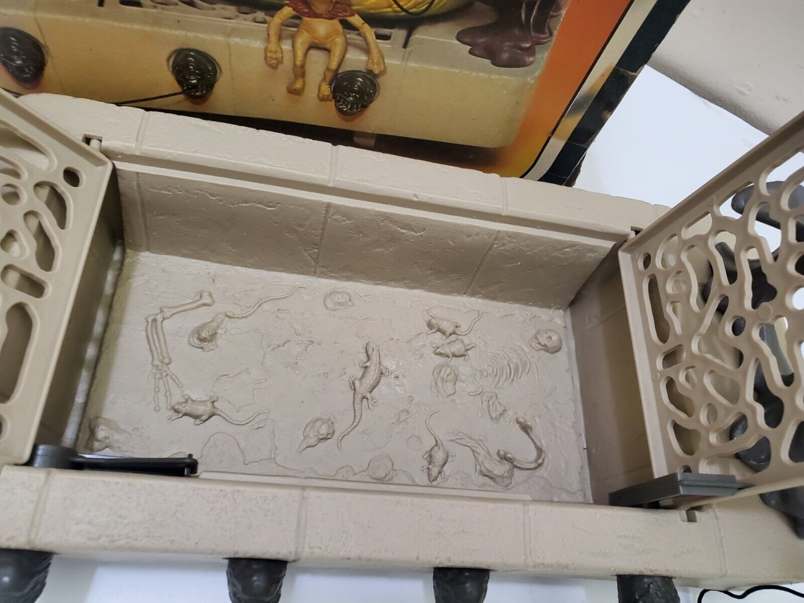 Jabba the Hutt Action Playset sold