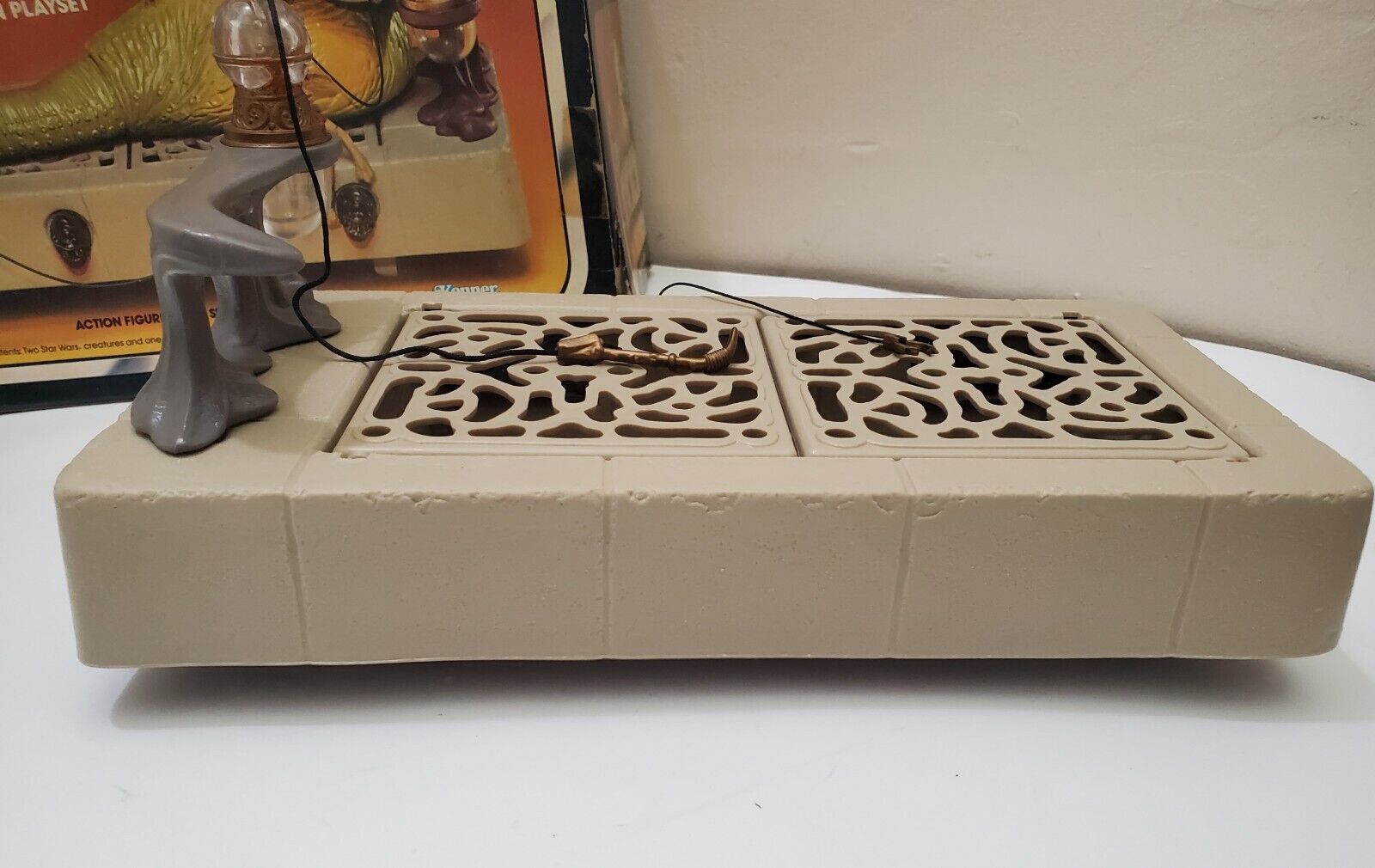 Jabba the Hutt Action Playset sold