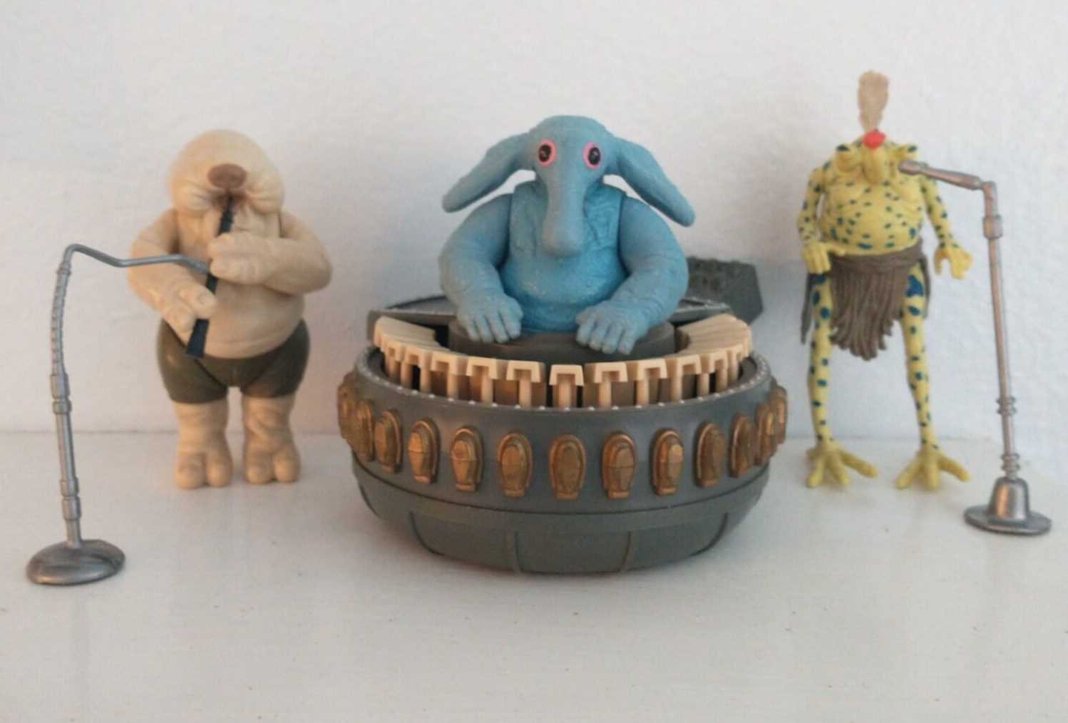 Sy Snootles & The Rebo Band sold