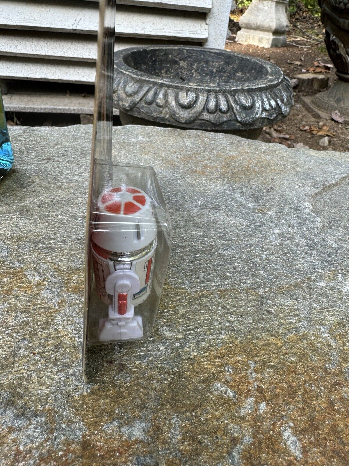 R5-D4 (Arfive-Defour) sold