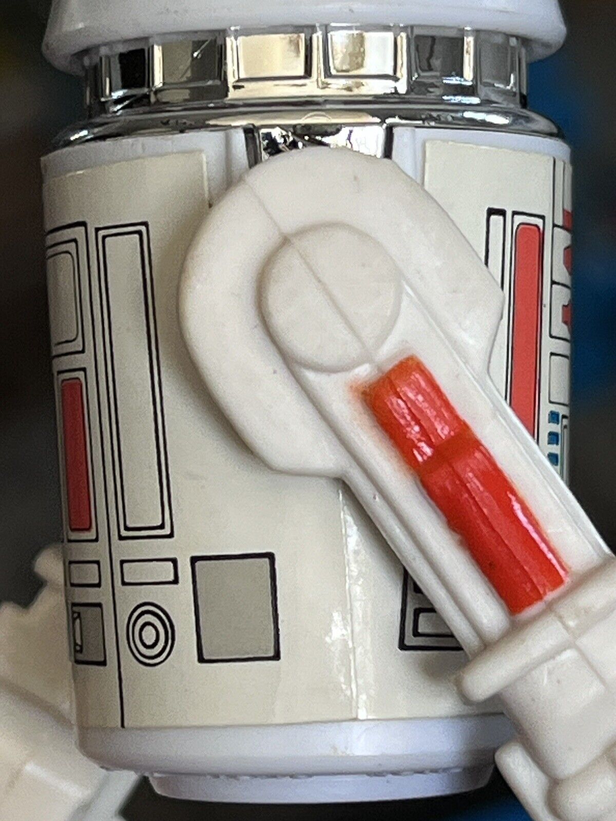 R5-D4 (Arfive-Defour) sold