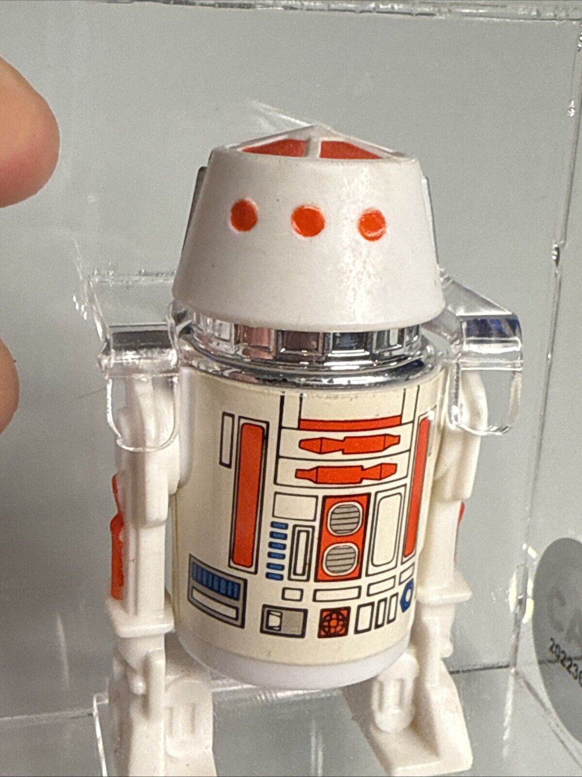 R5-D4 (Arfive-Defour) sold