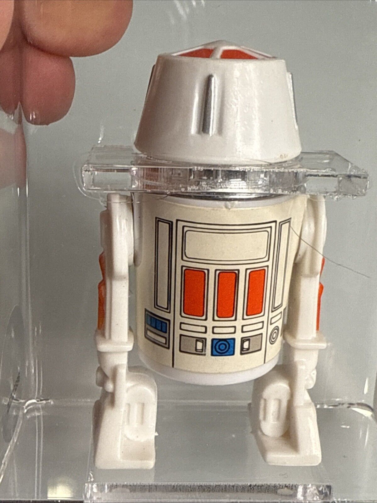 R5-D4 (Arfive-Defour) sold