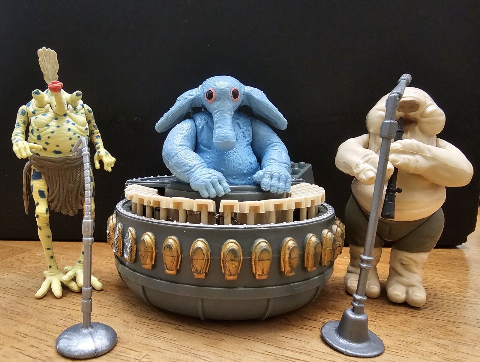 Sy Snootles & The Rebo Band sold