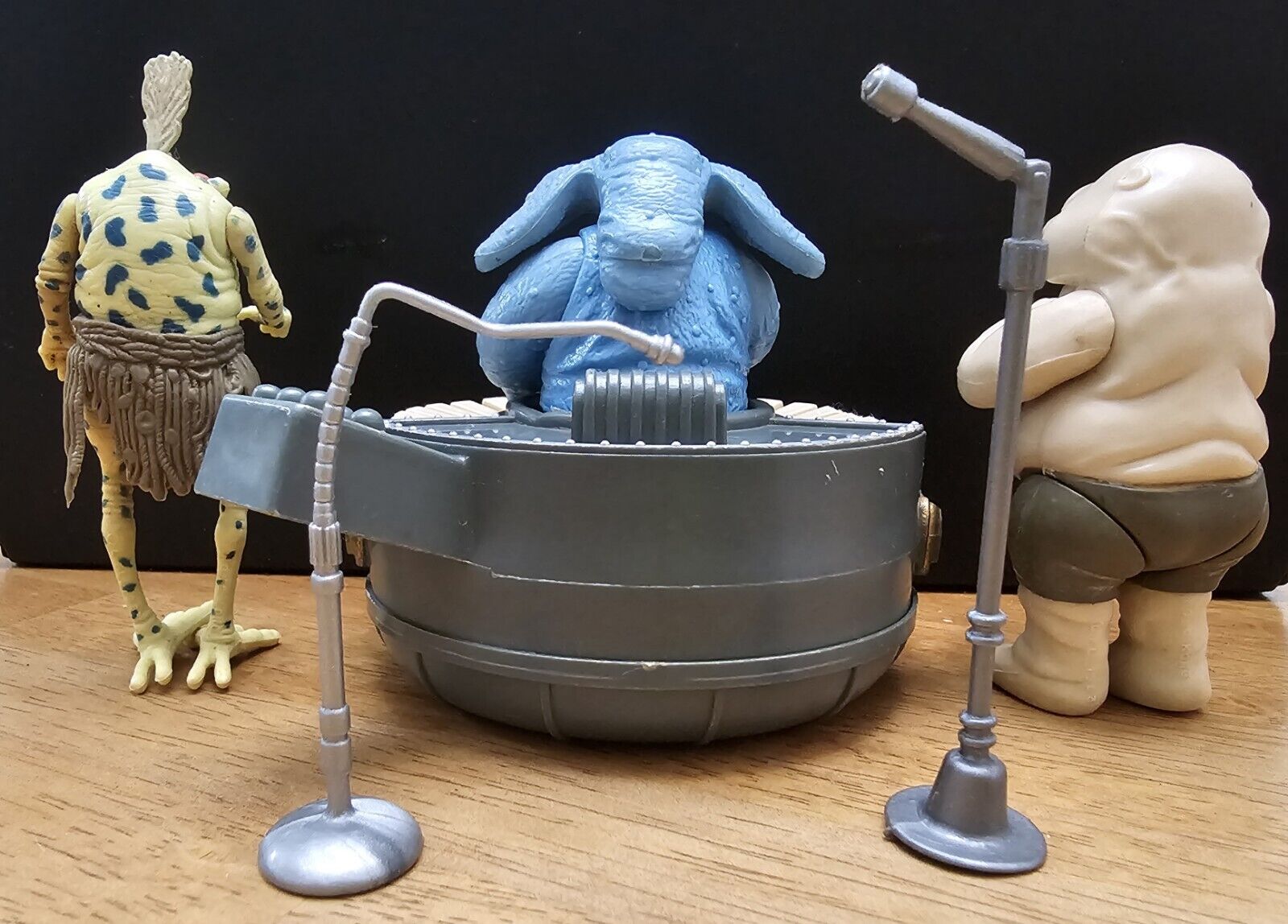 Sy Snootles & The Rebo Band sold