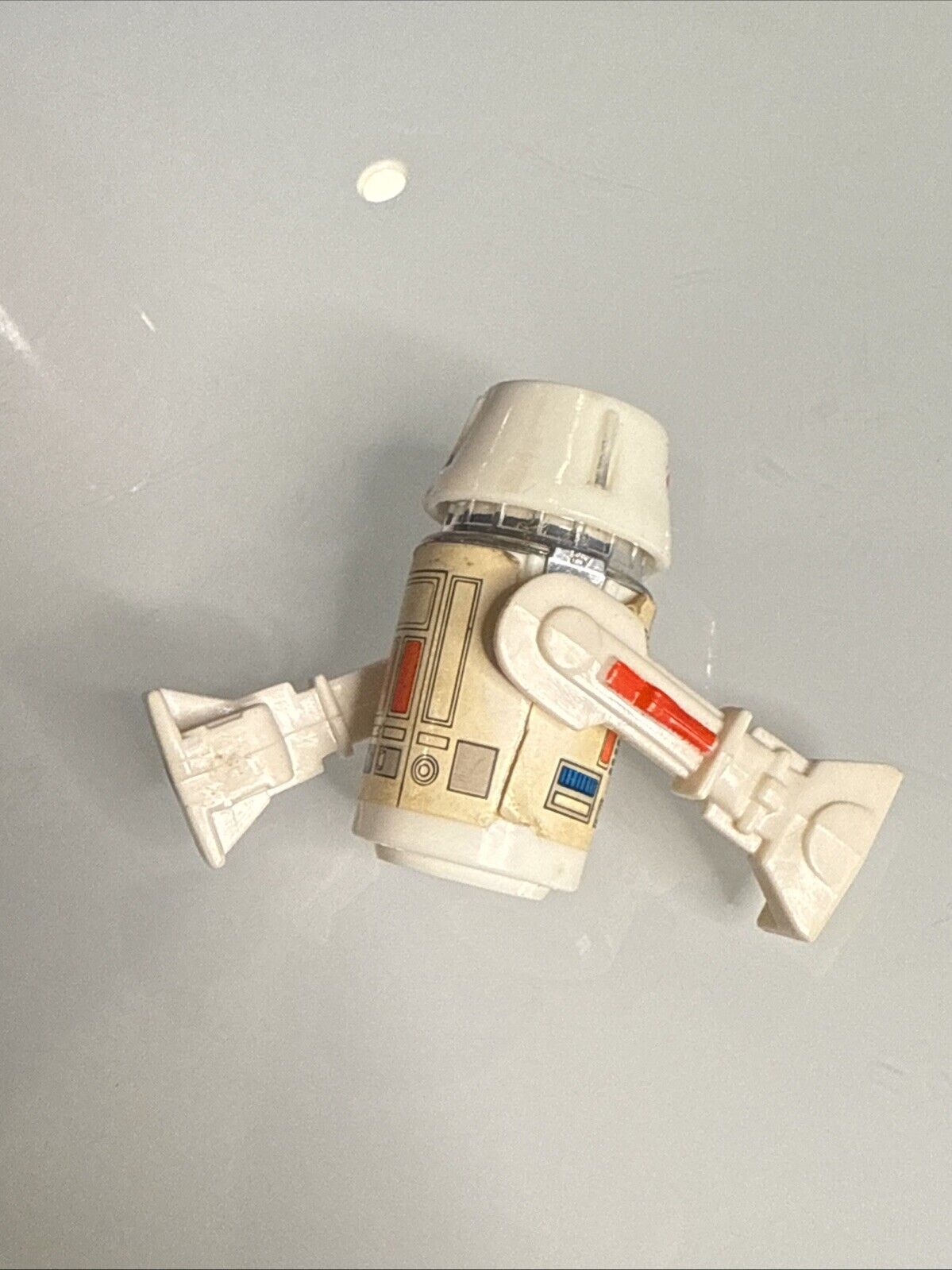 R5-D4 (Arfive-Defour) sold
