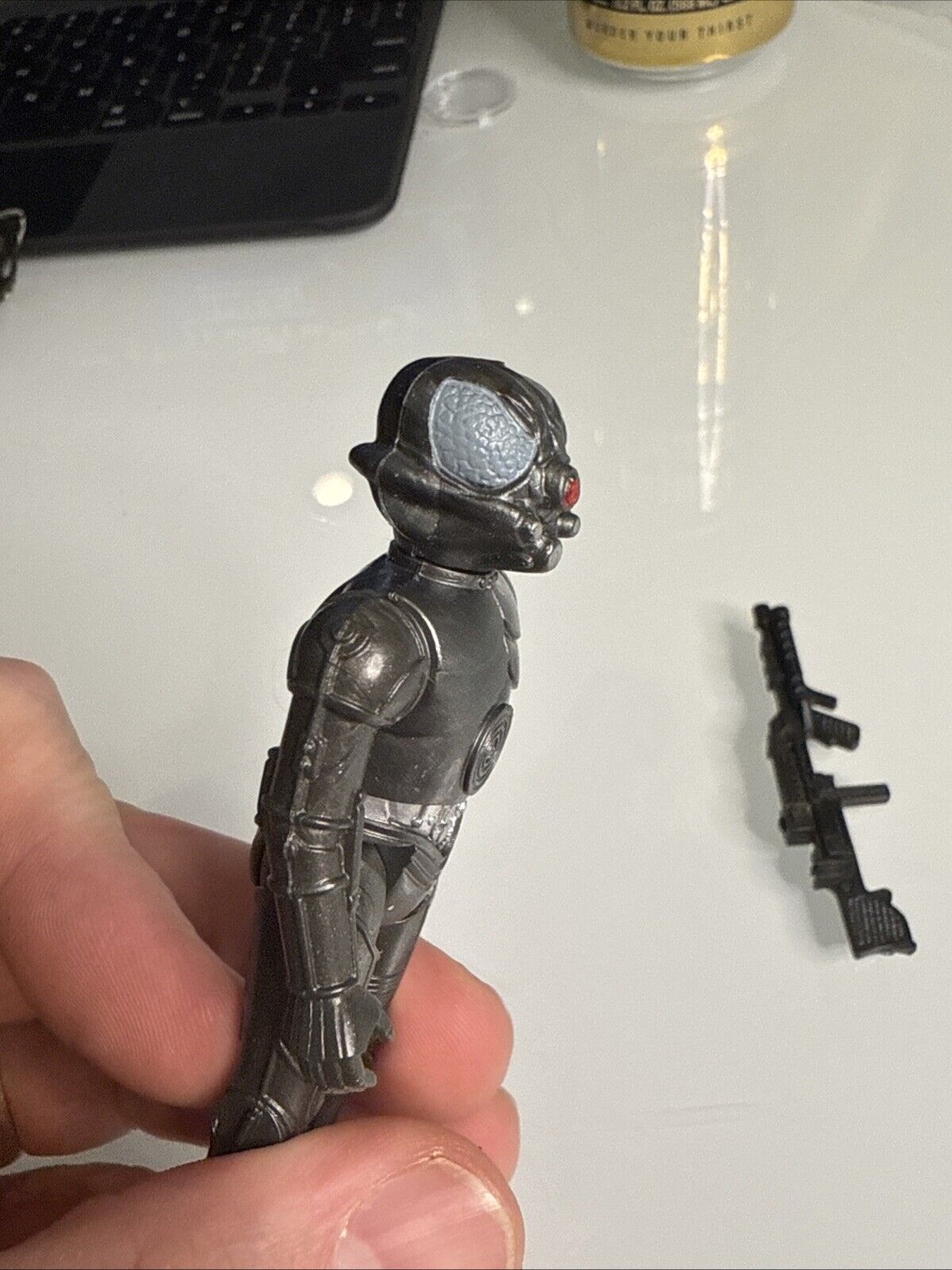 Zuckuss sold