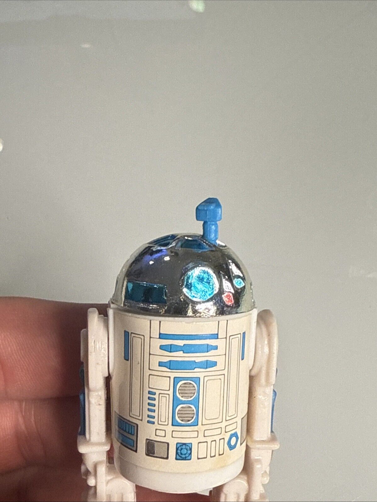 R2-D2 (Artoo-Detoo) (with Sensorscope) sold