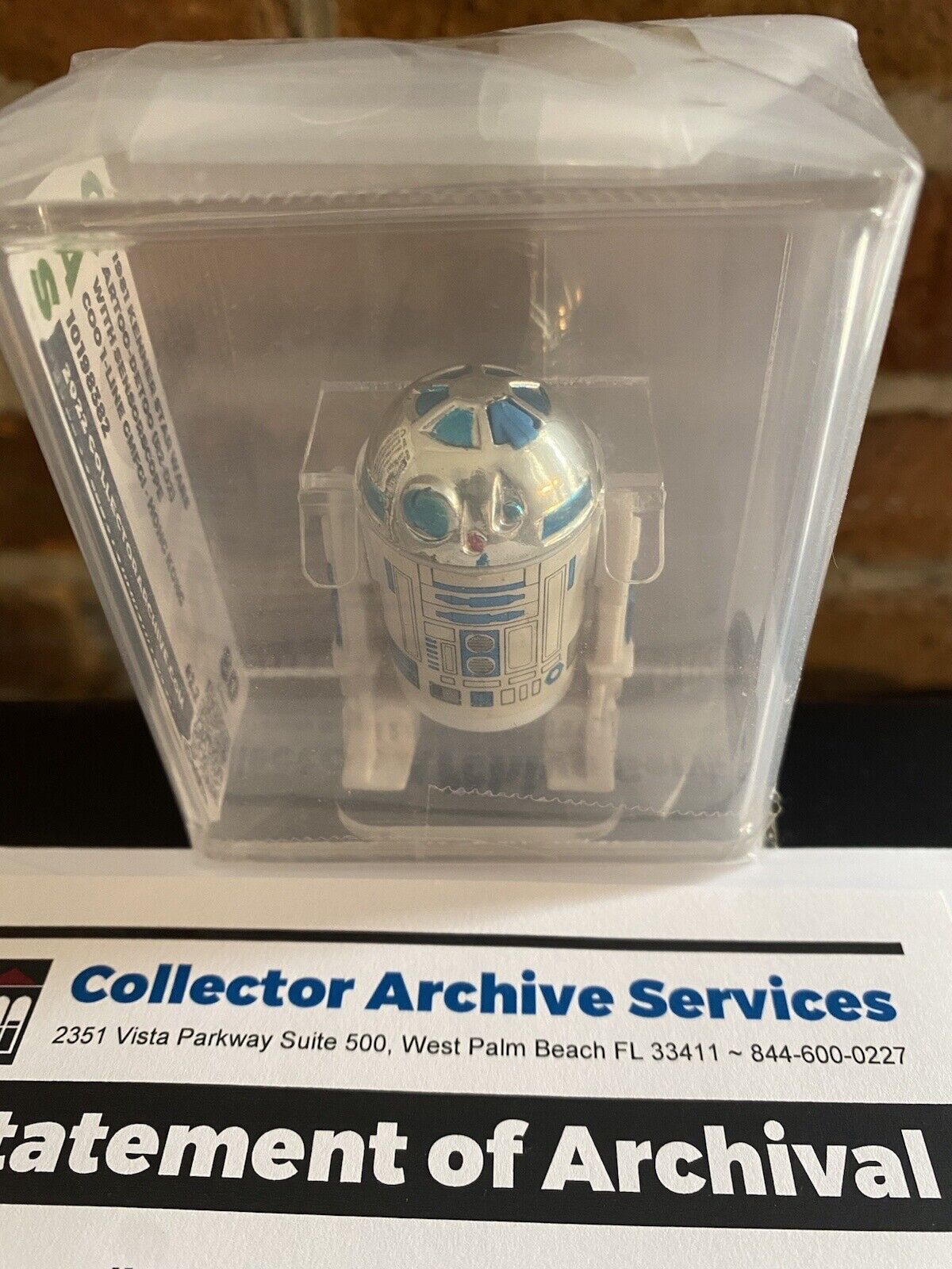 R2-D2 (Artoo-Detoo) (with Sensorscope) sold