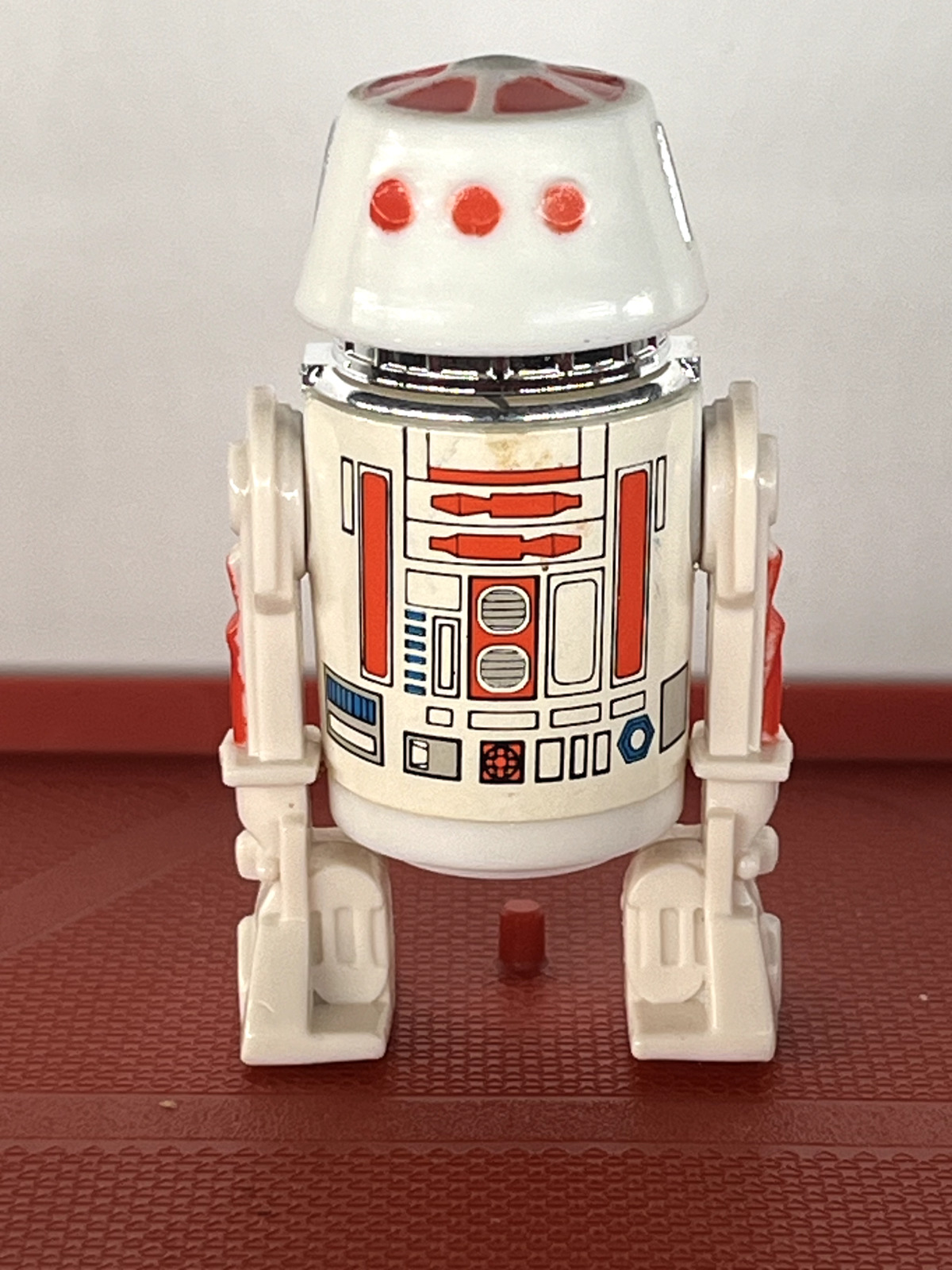 R5-D4 (Arfive-Defour) sold