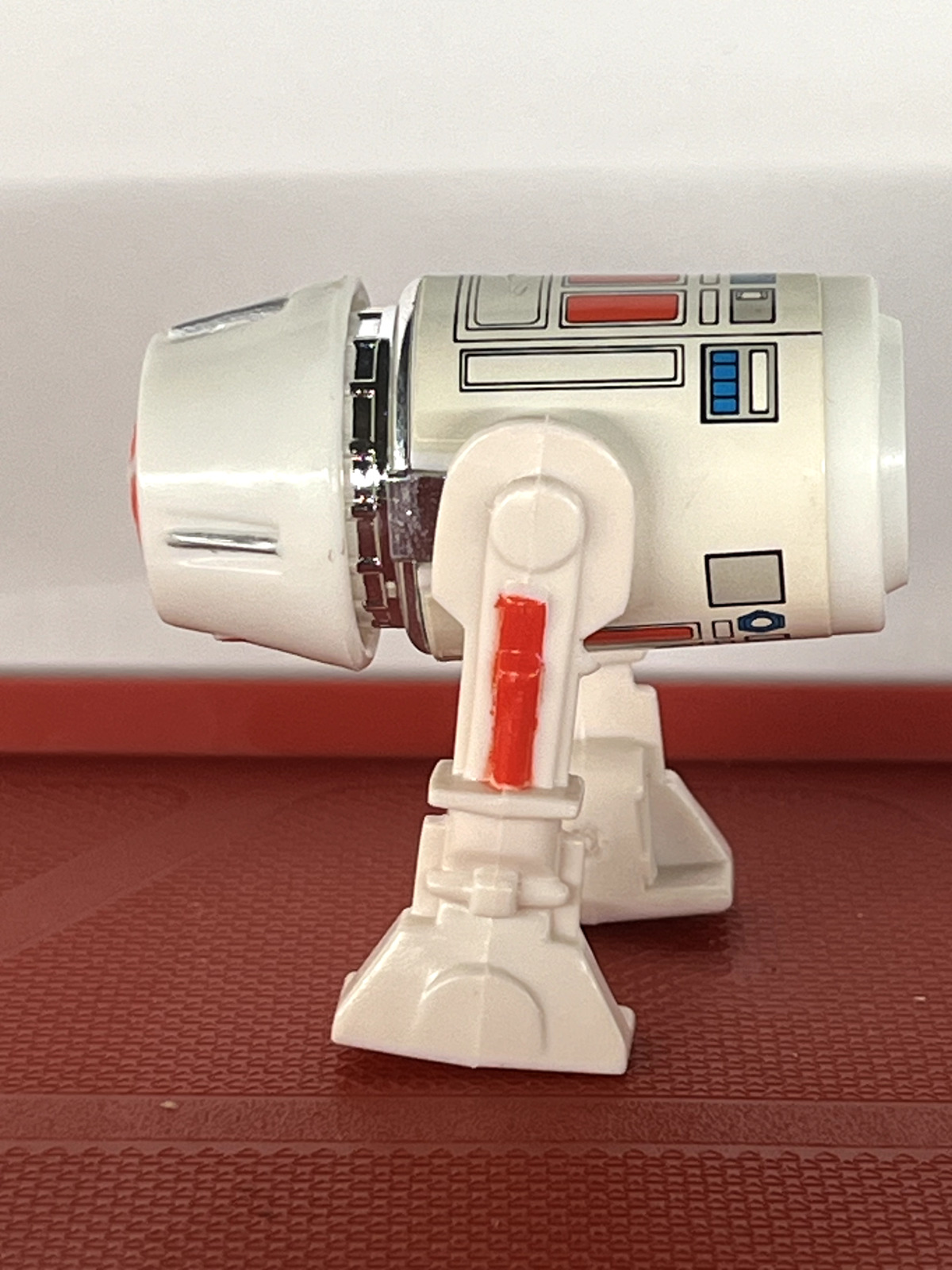 R5-D4 (Arfive-Defour) sold
