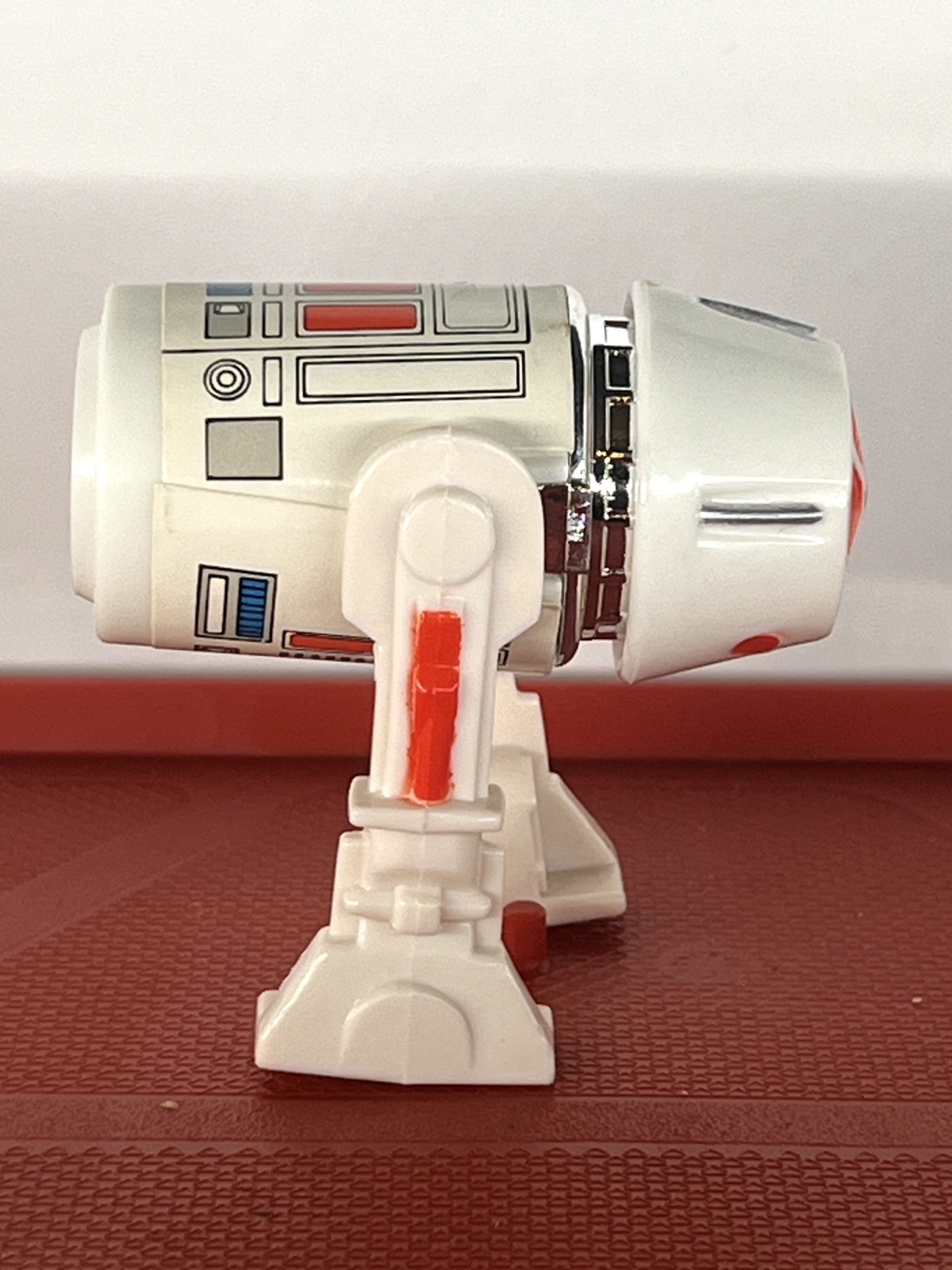 R5-D4 (Arfive-Defour) sold