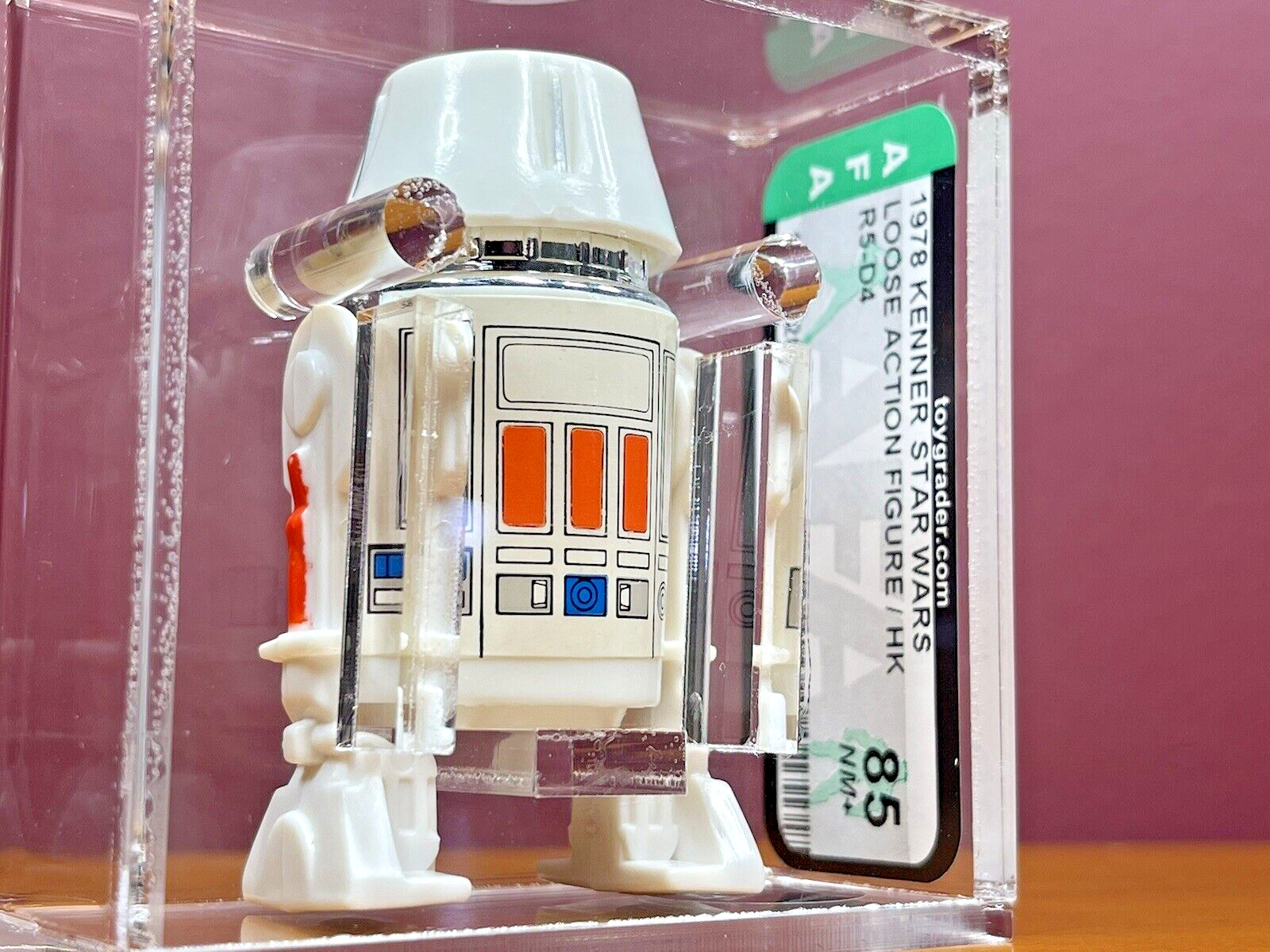 R5-D4 (Arfive-Defour) sold