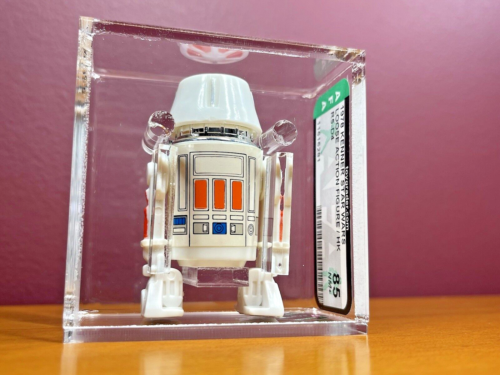R5-D4 (Arfive-Defour) sold