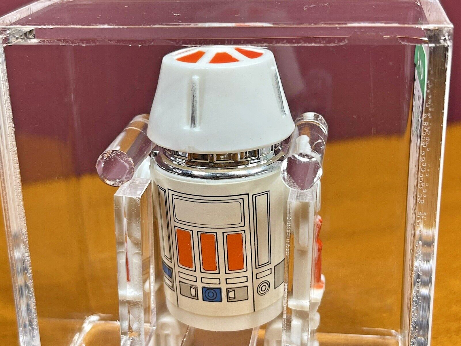 R5-D4 (Arfive-Defour) sold