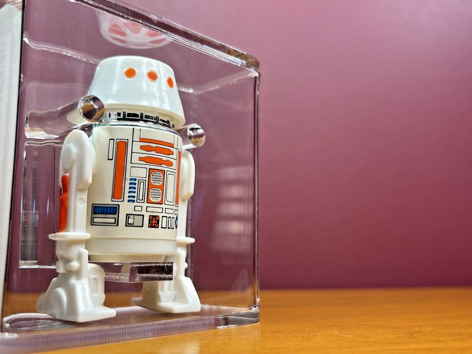 R5-D4 (Arfive-Defour) sold