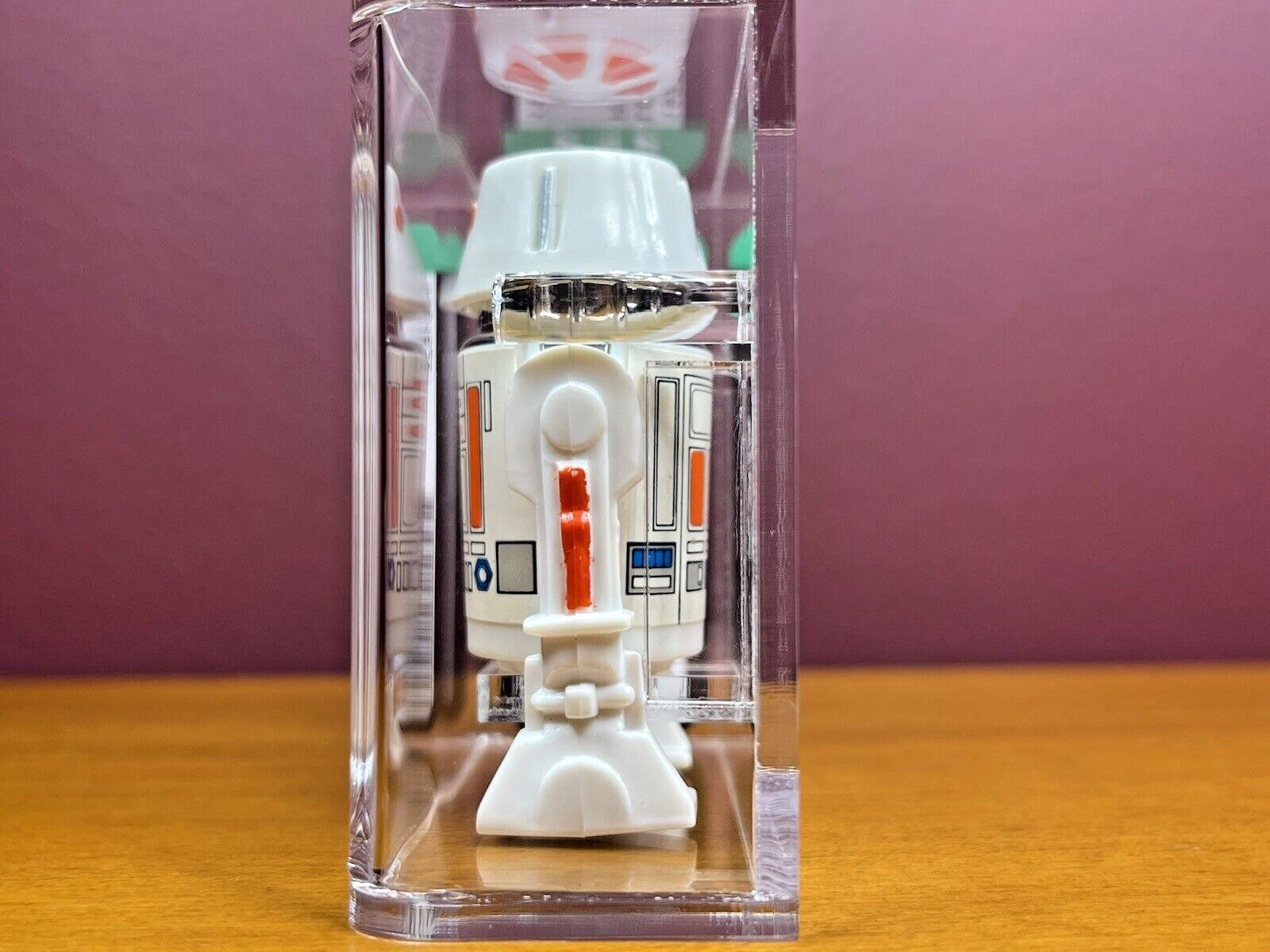 R5-D4 (Arfive-Defour) sold