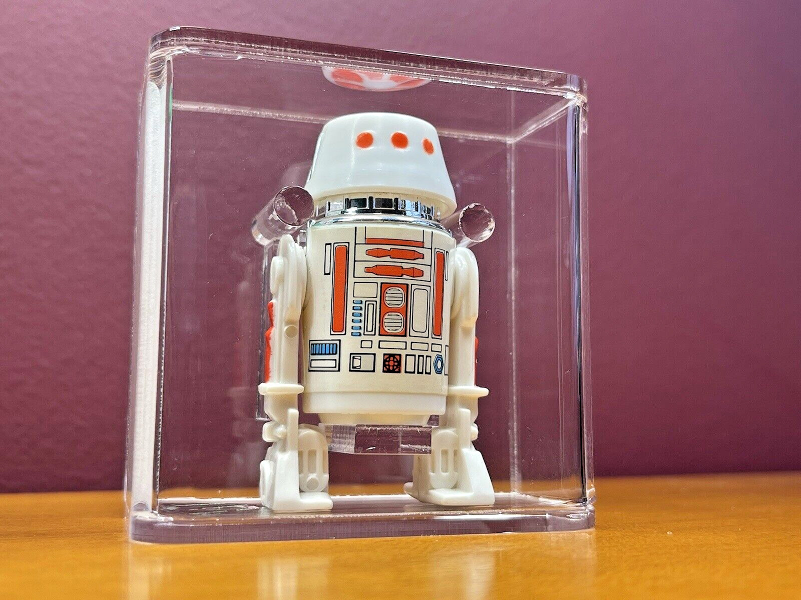 R5-D4 (Arfive-Defour) sold