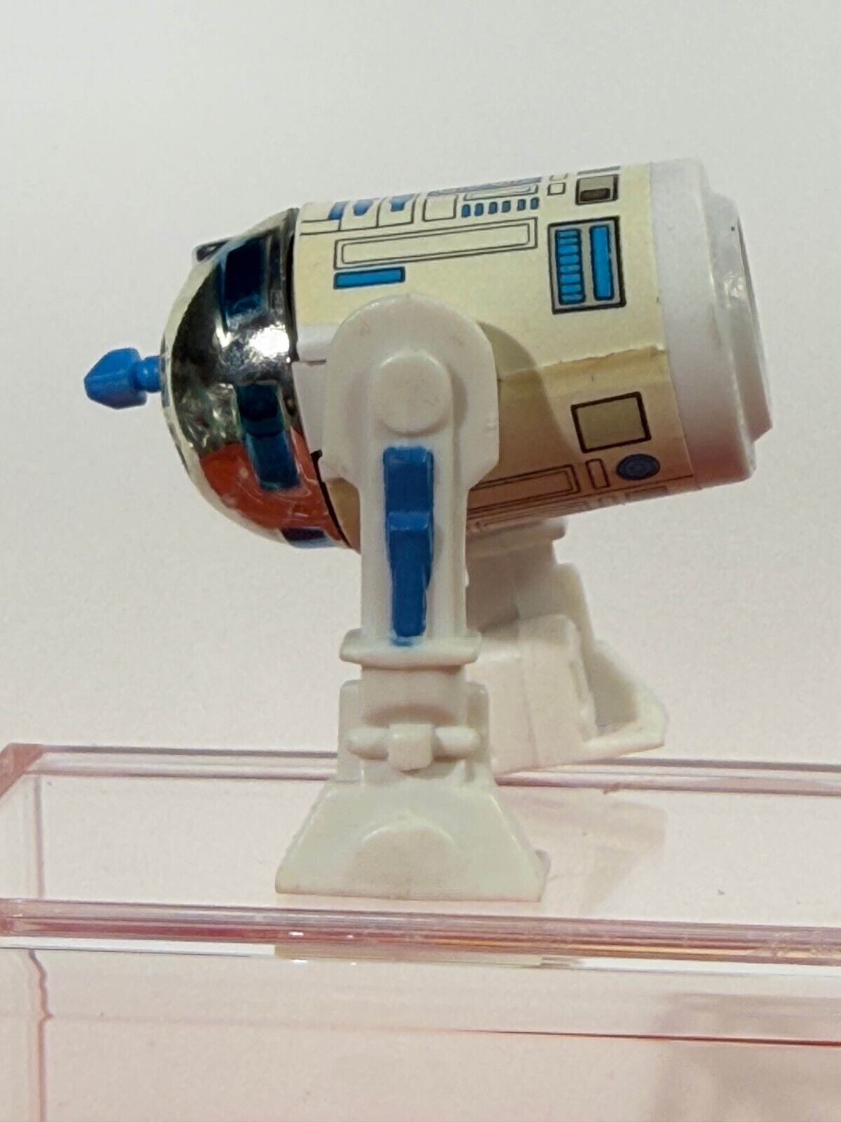 R2-D2 (Artoo-Detoo) (with Sensorscope) sold