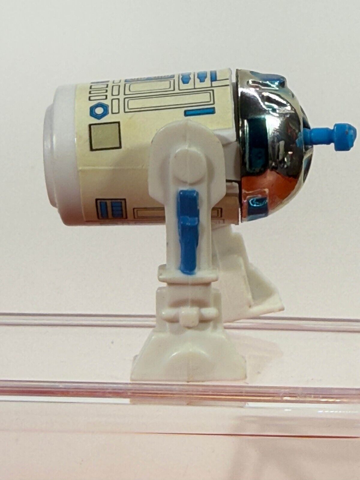 R2-D2 (Artoo-Detoo) (with Sensorscope) sold