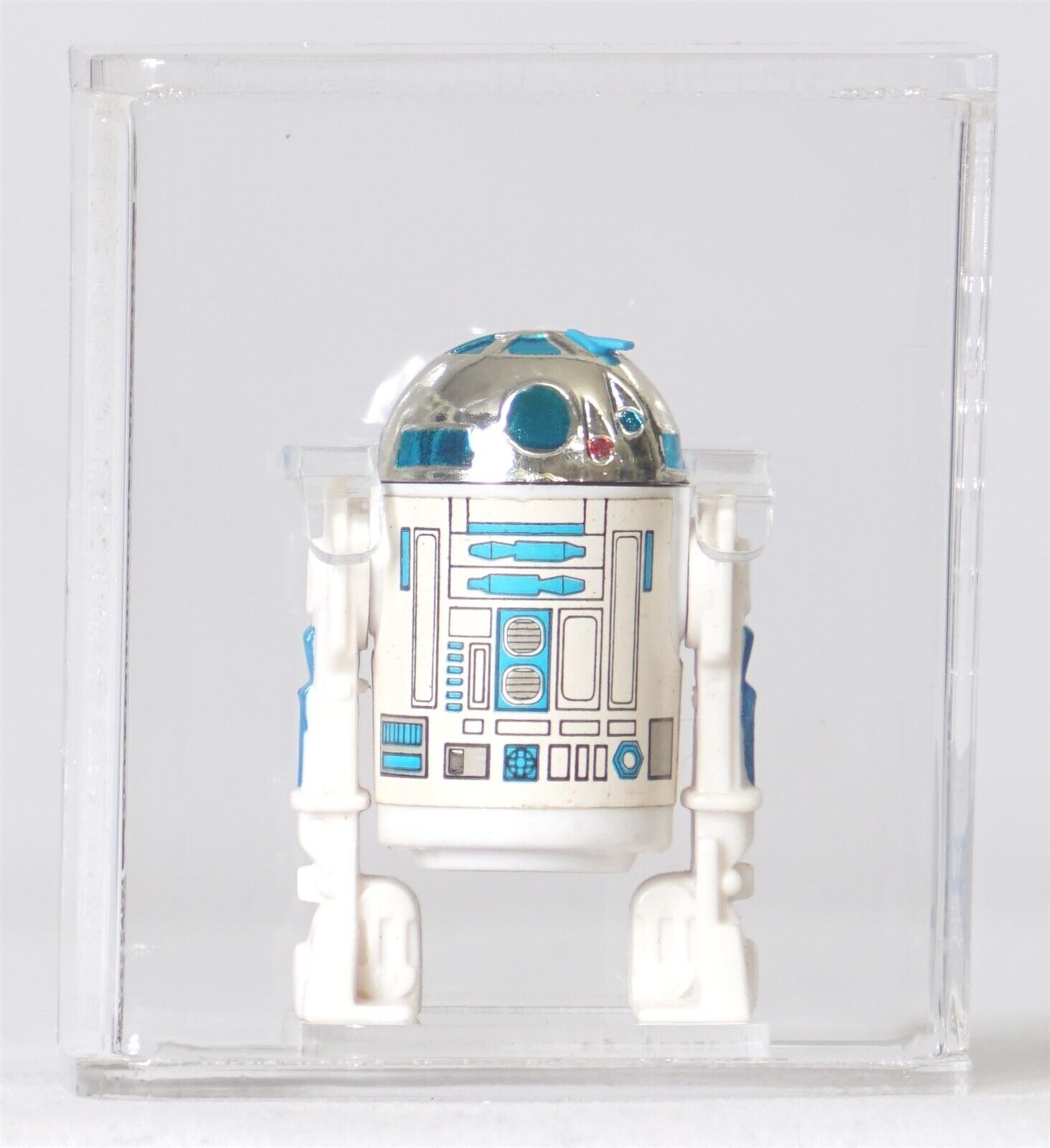 R2-D2 (Artoo-Detoo) (with Sensorscope) sold
