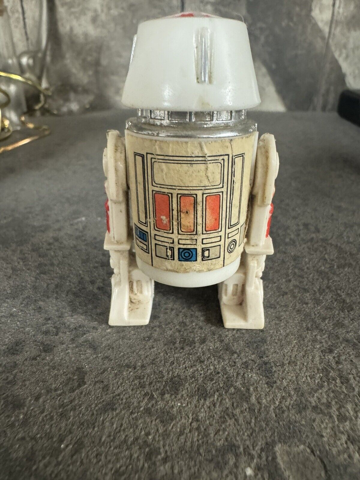 R5-D4 (Arfive-Defour) sold