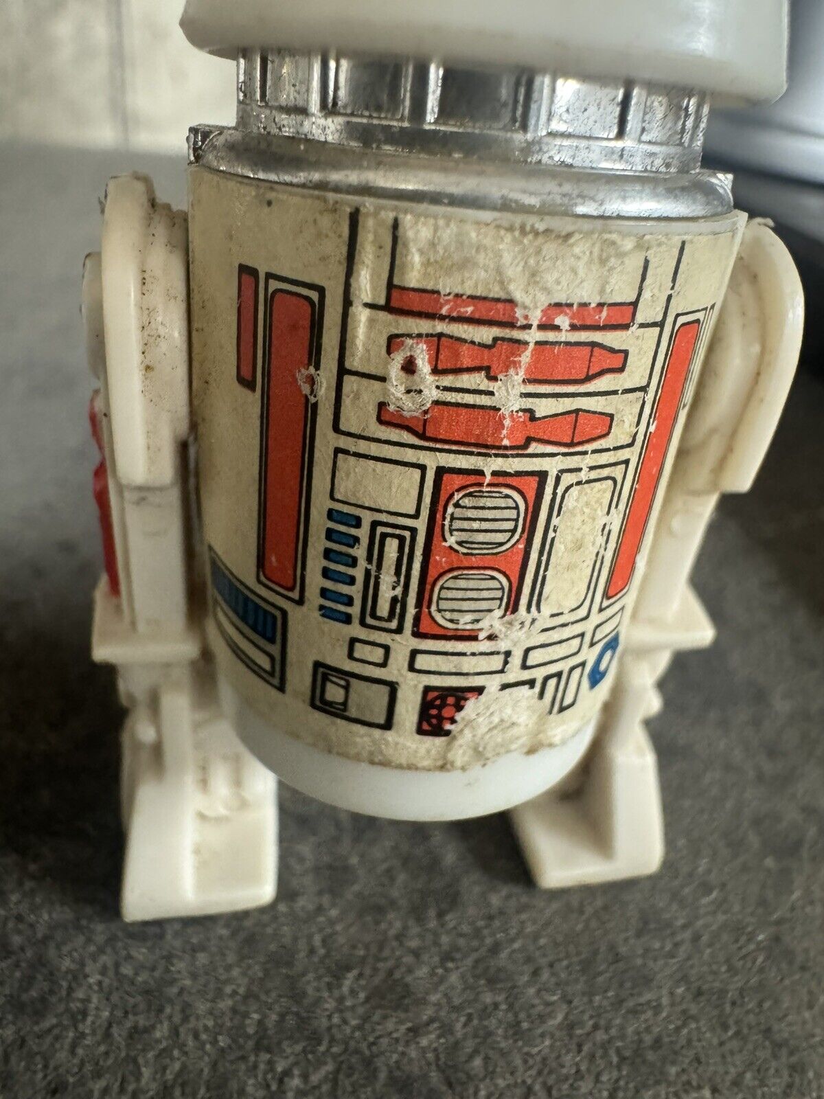 R5-D4 (Arfive-Defour) sold