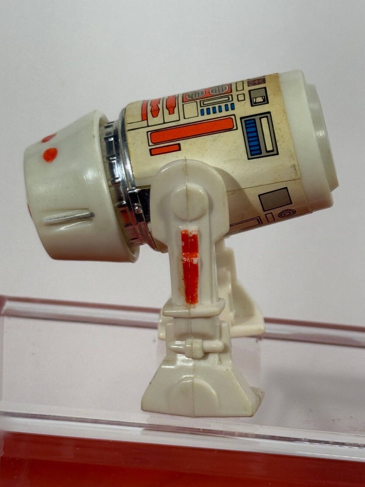 R5-D4 (Arfive-Defour) sold