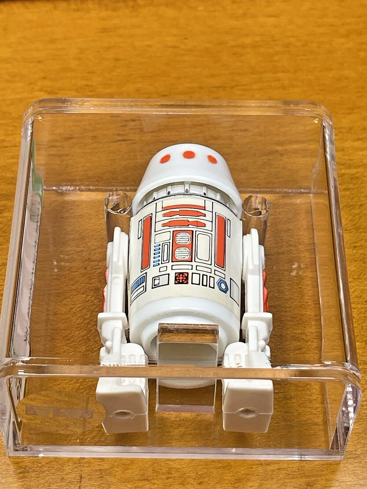 R5-D4 (Arfive-Defour) sold