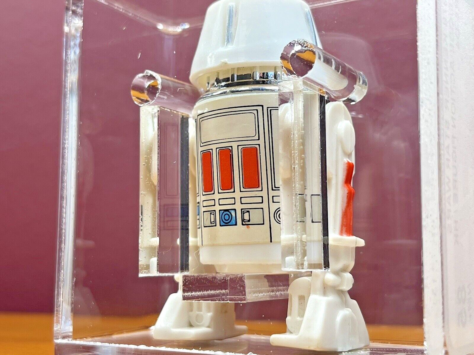 R5-D4 (Arfive-Defour) sold