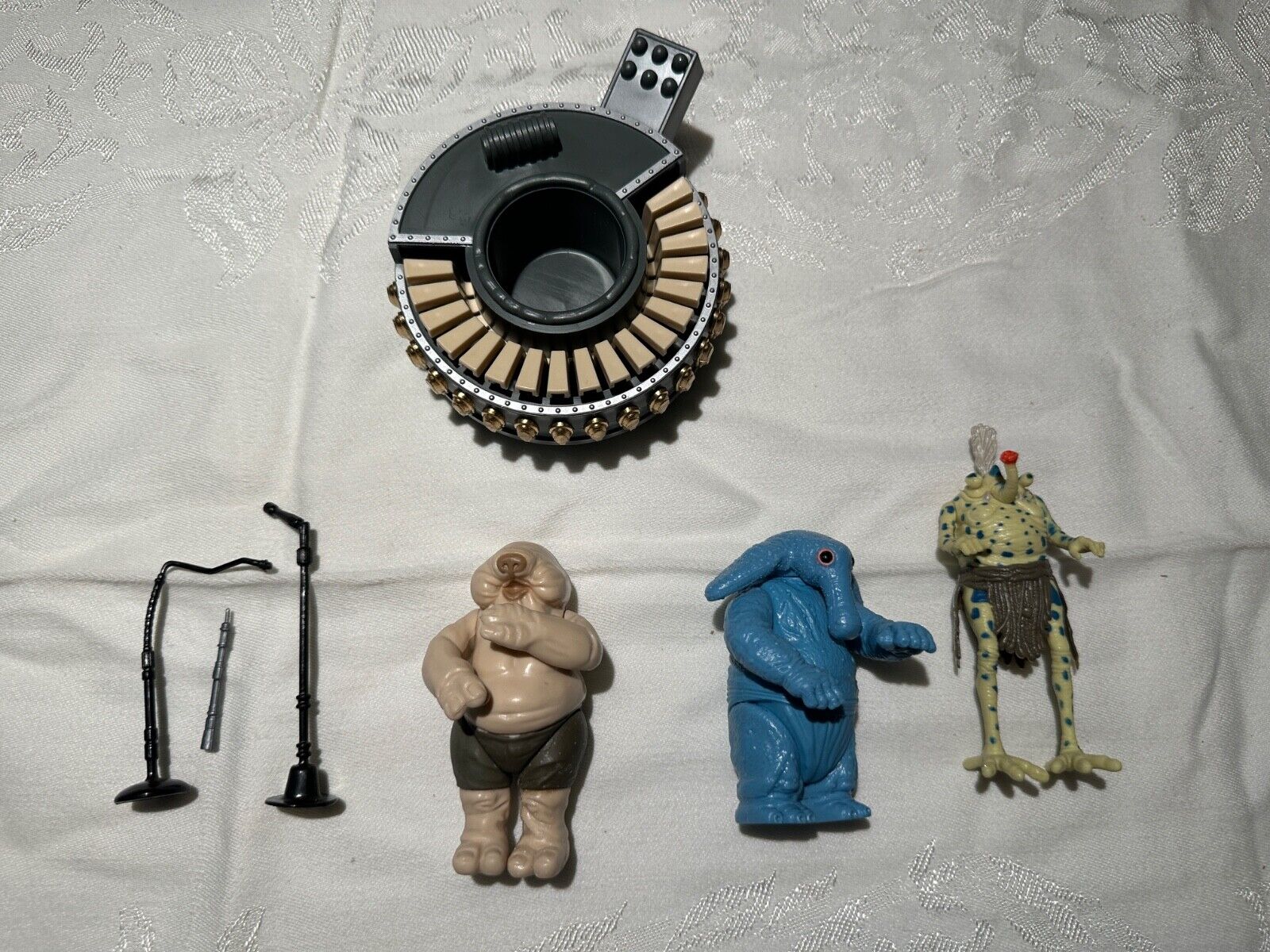 Sy Snootles & The Rebo Band sold