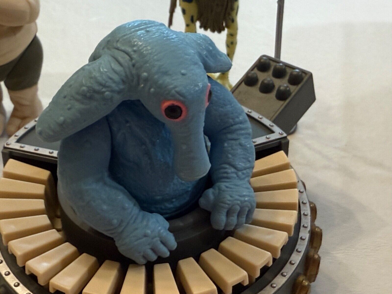 Sy Snootles & The Rebo Band sold
