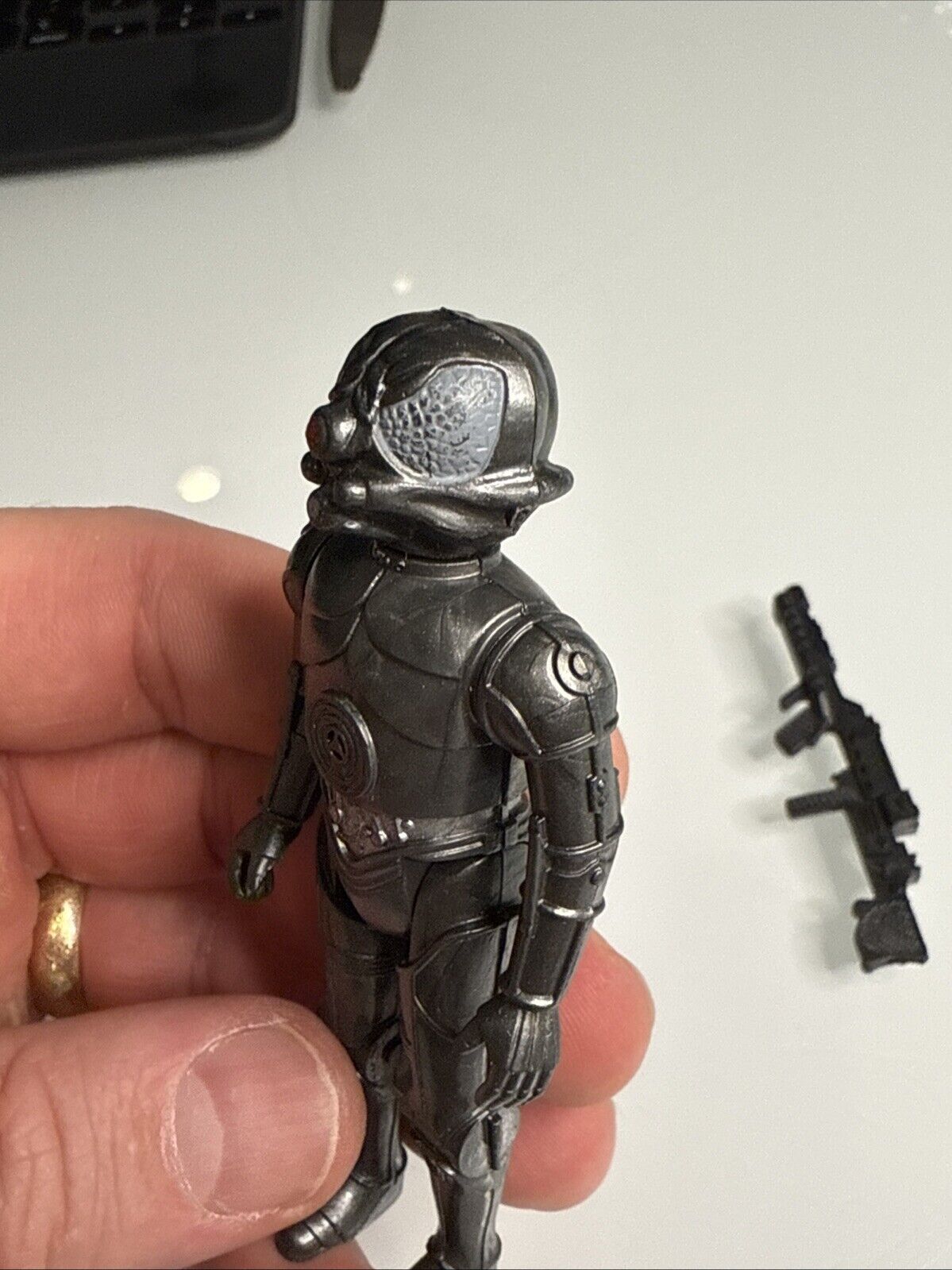 Zuckuss sold