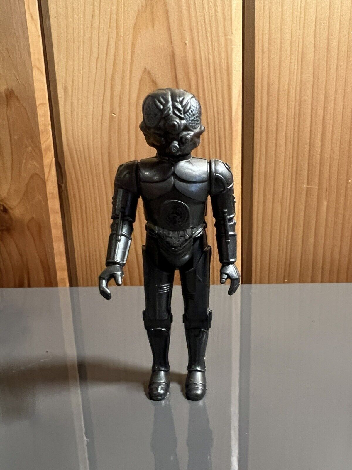 Zuckuss sold