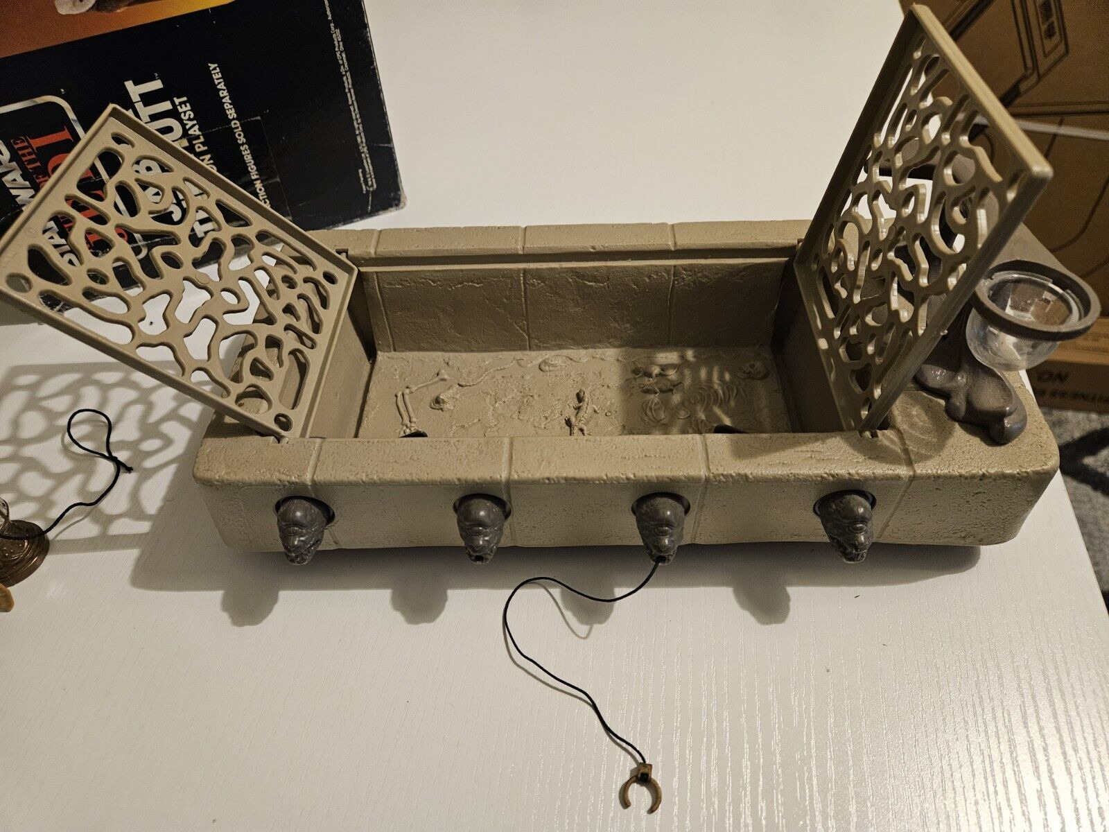 Jabba the Hutt Action Playset sold