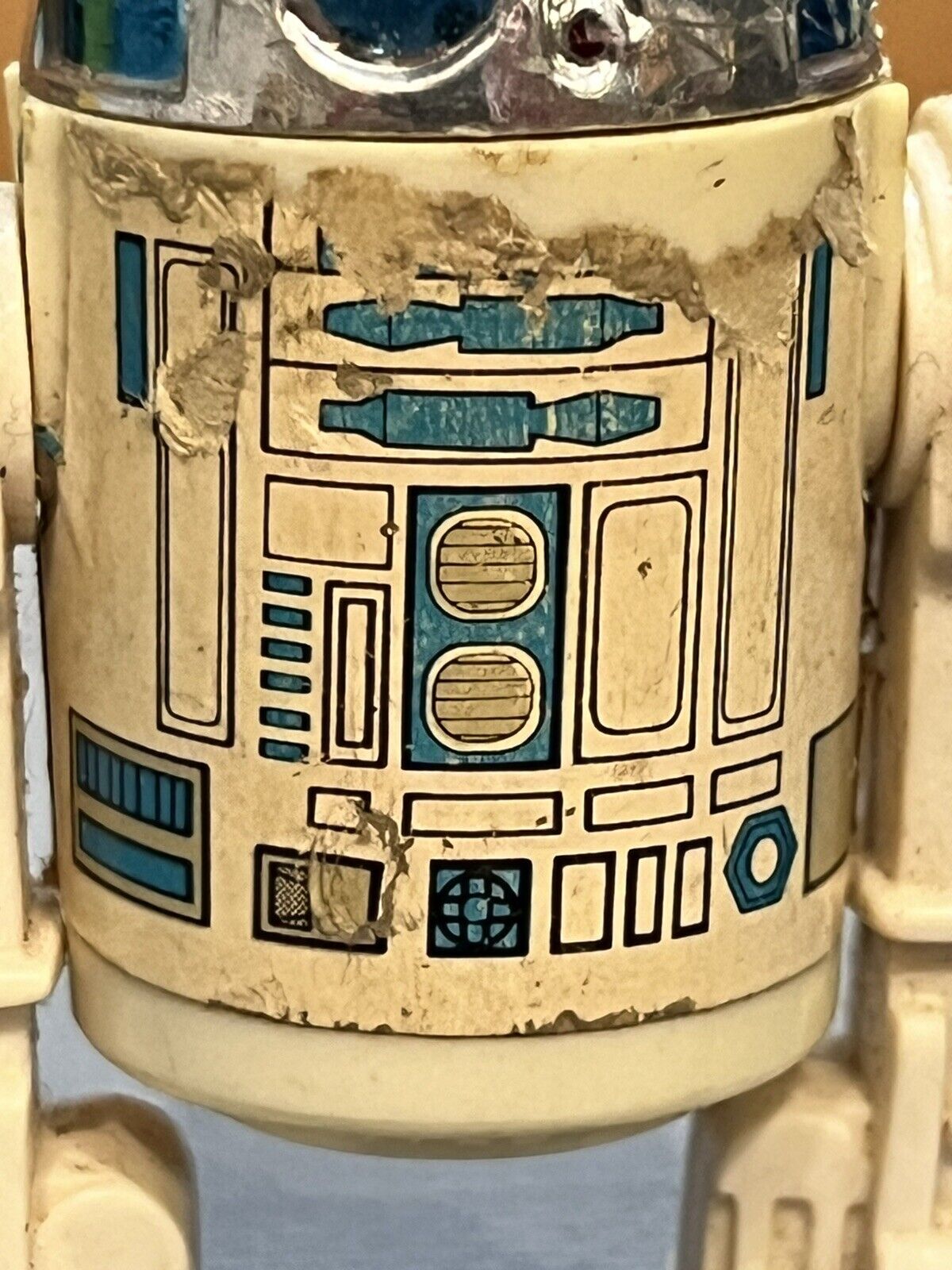 R2-D2 (Artoo-Detoo) (with Sensorscope) sold