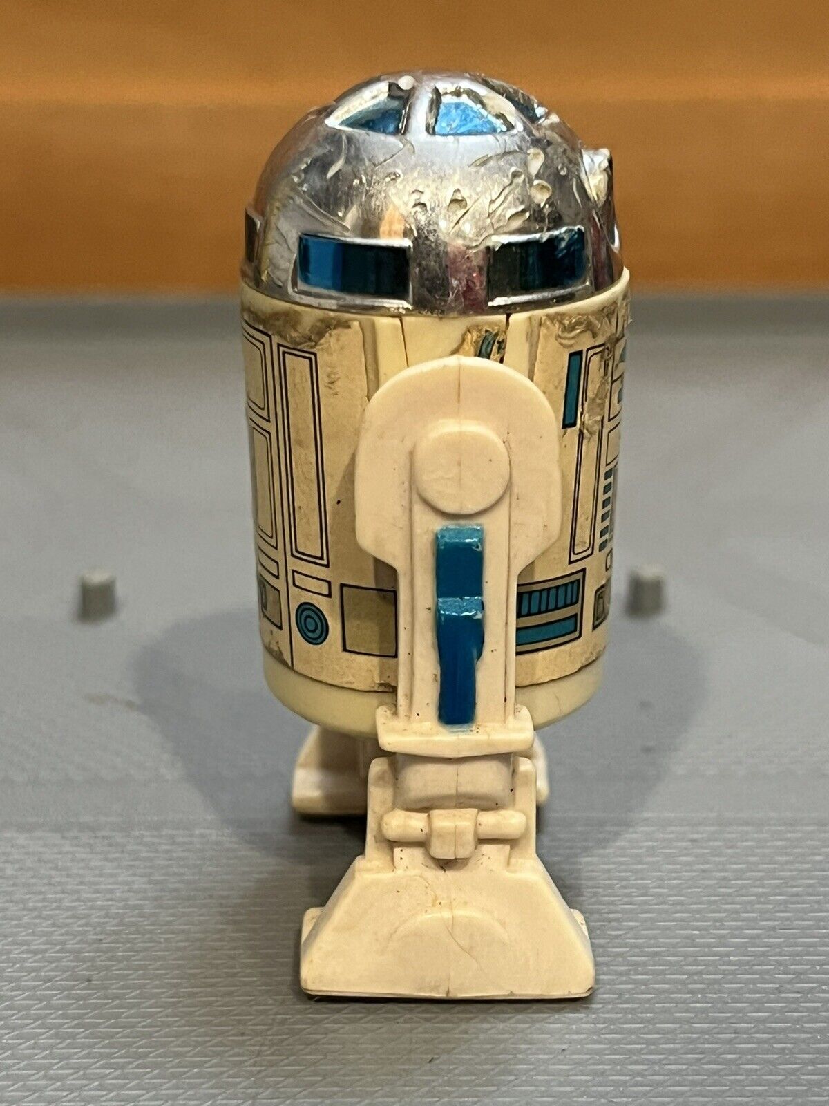 R2-D2 (Artoo-Detoo) (with Sensorscope) sold