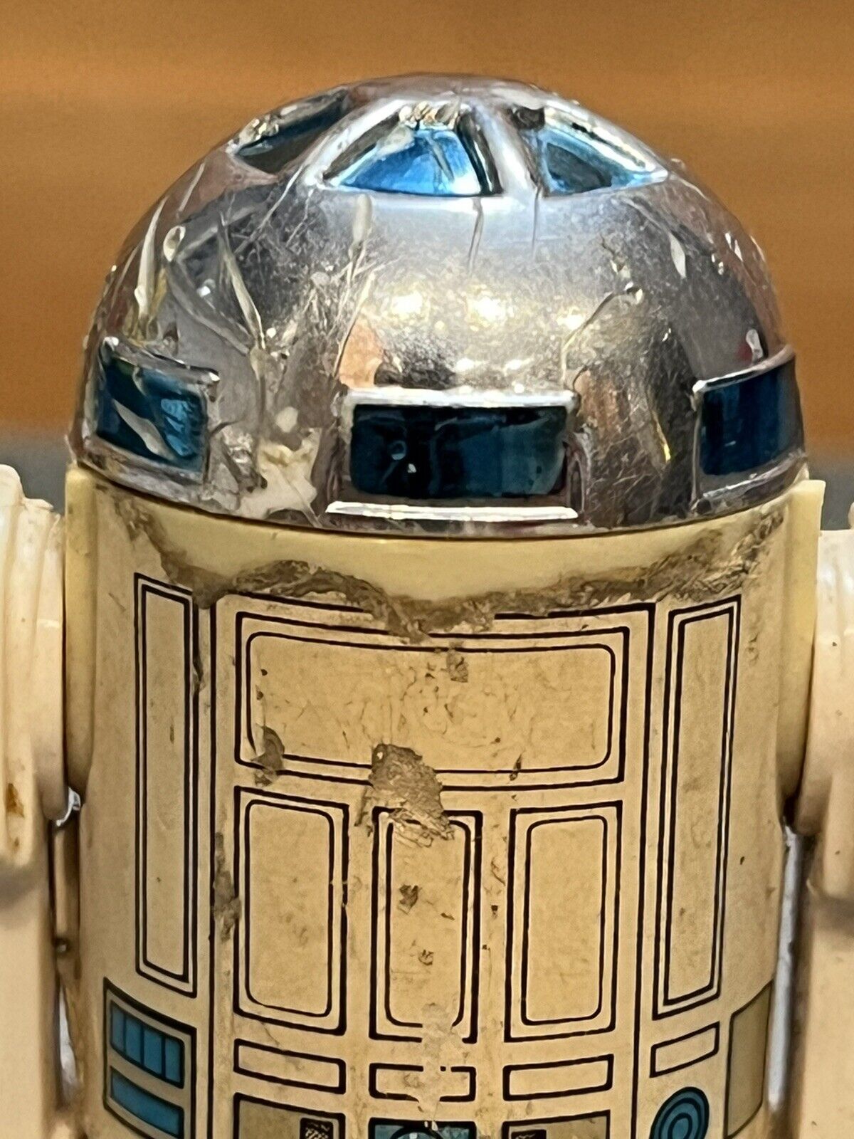 R2-D2 (Artoo-Detoo) (with Sensorscope) sold