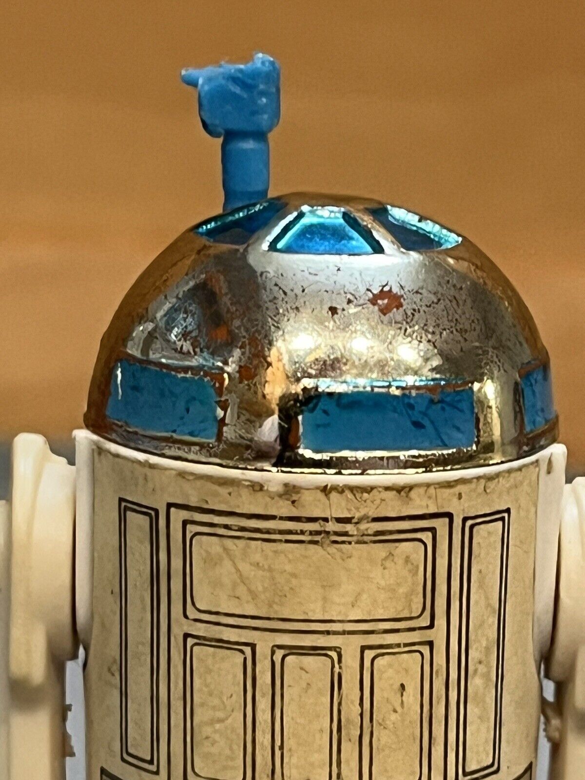 R2-D2 (Artoo-Detoo) (with Sensorscope) sold