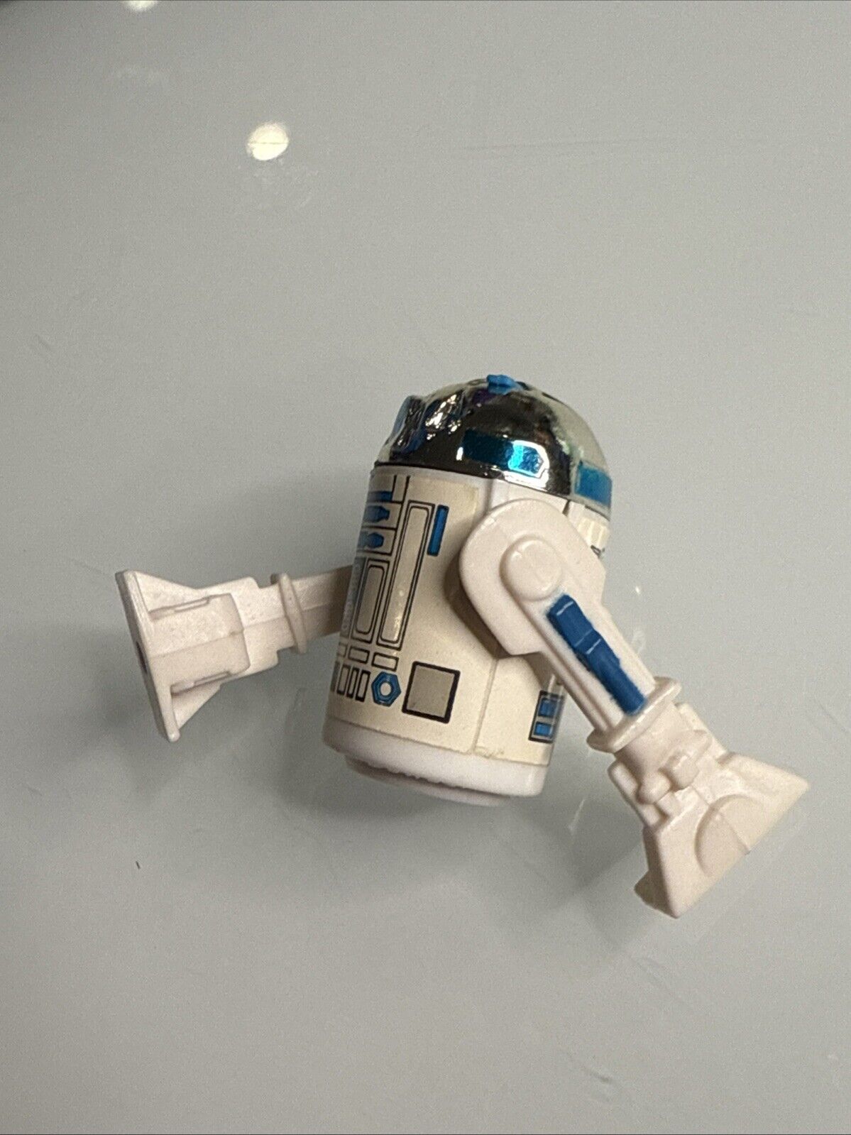 R2-D2 (Artoo-Detoo) (with Sensorscope) sold