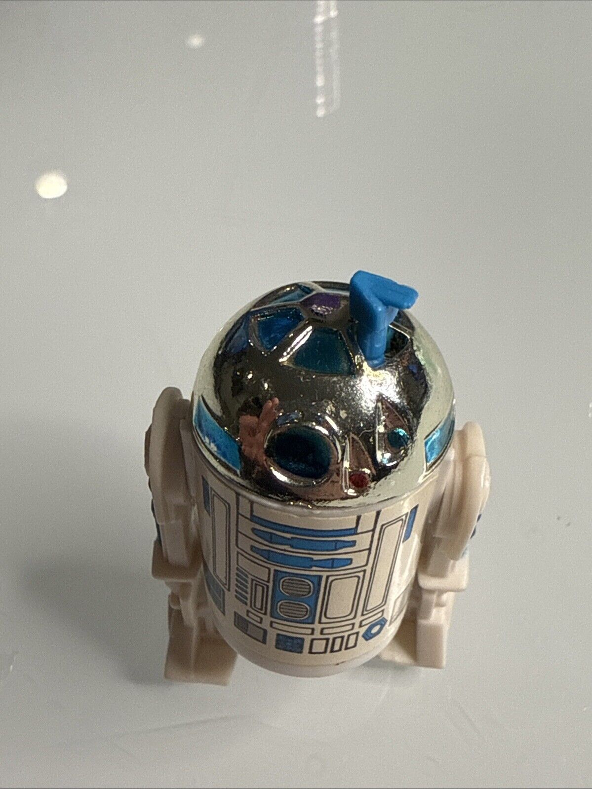 R2-D2 (Artoo-Detoo) (with Sensorscope) sold