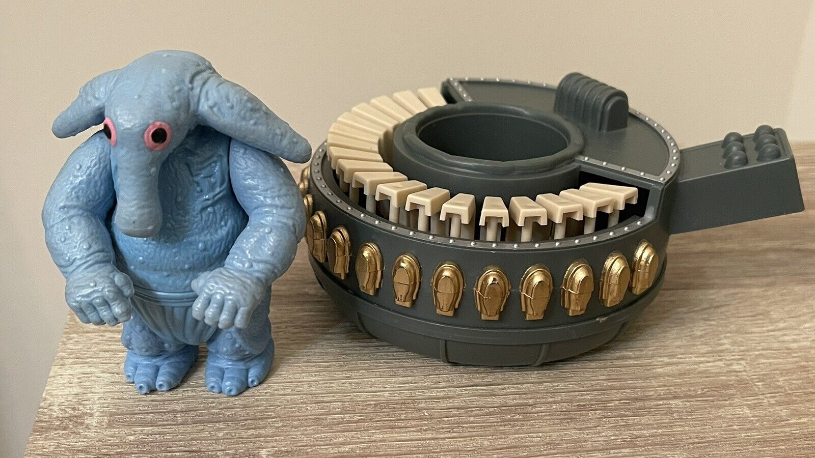 Sy Snootles & The Rebo Band sold
