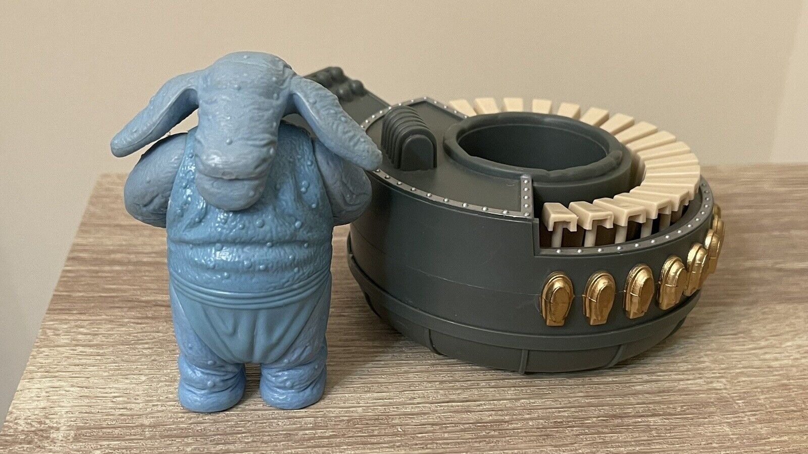 Sy Snootles & The Rebo Band sold