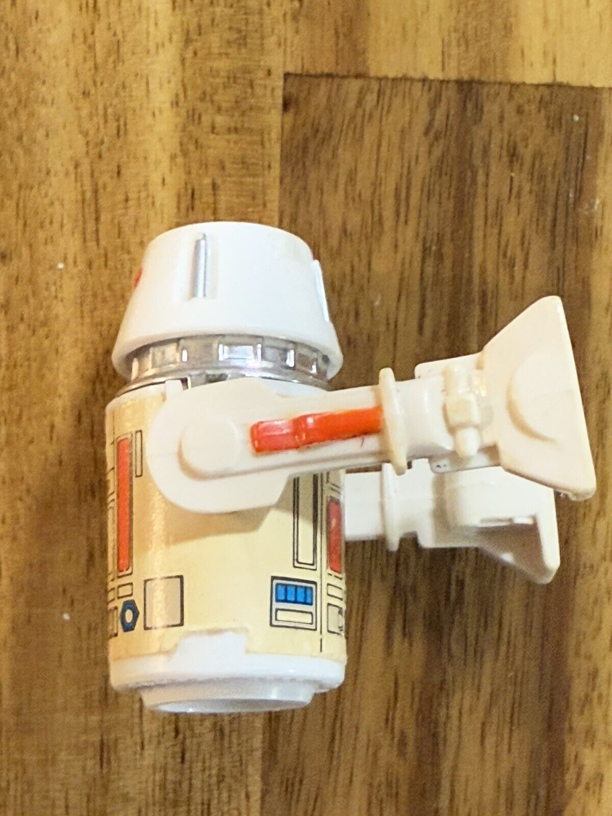R5-D4 (Arfive-Defour) sold