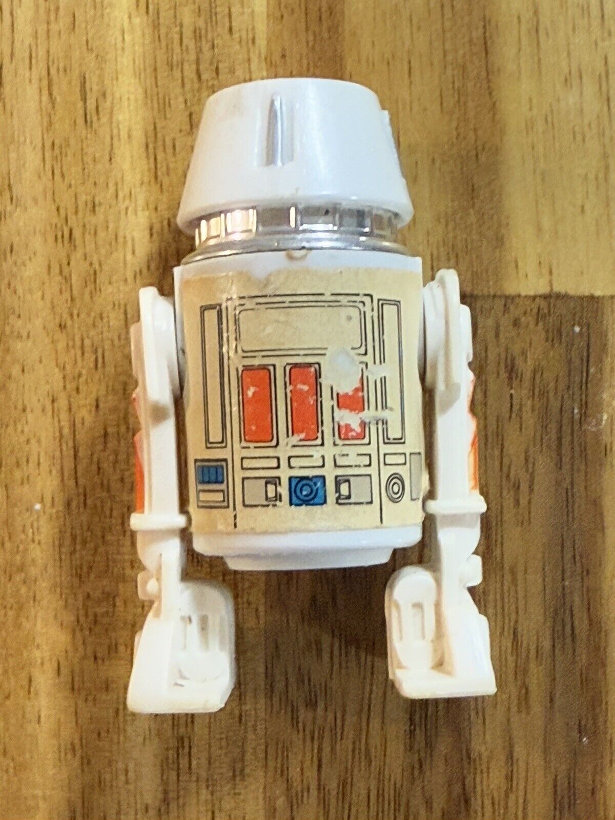 R5-D4 (Arfive-Defour) sold
