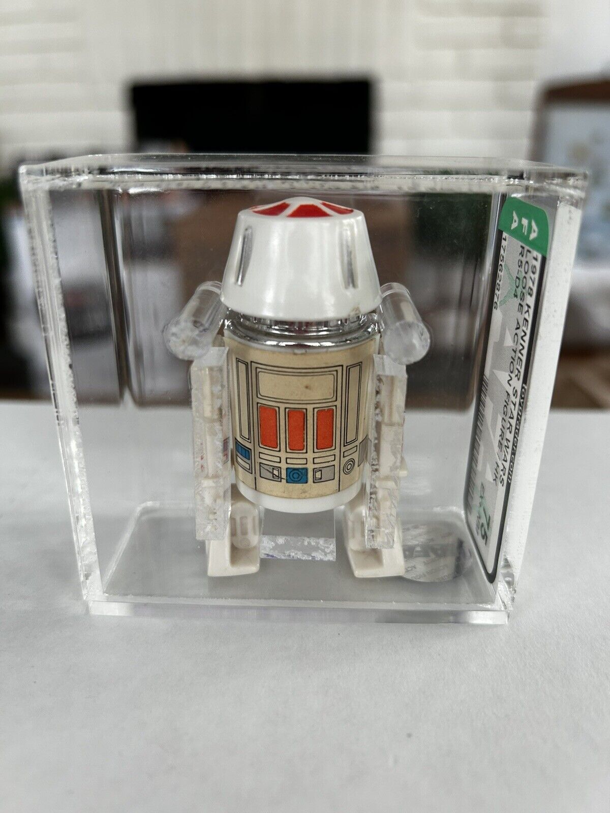 R5-D4 (Arfive-Defour) sold