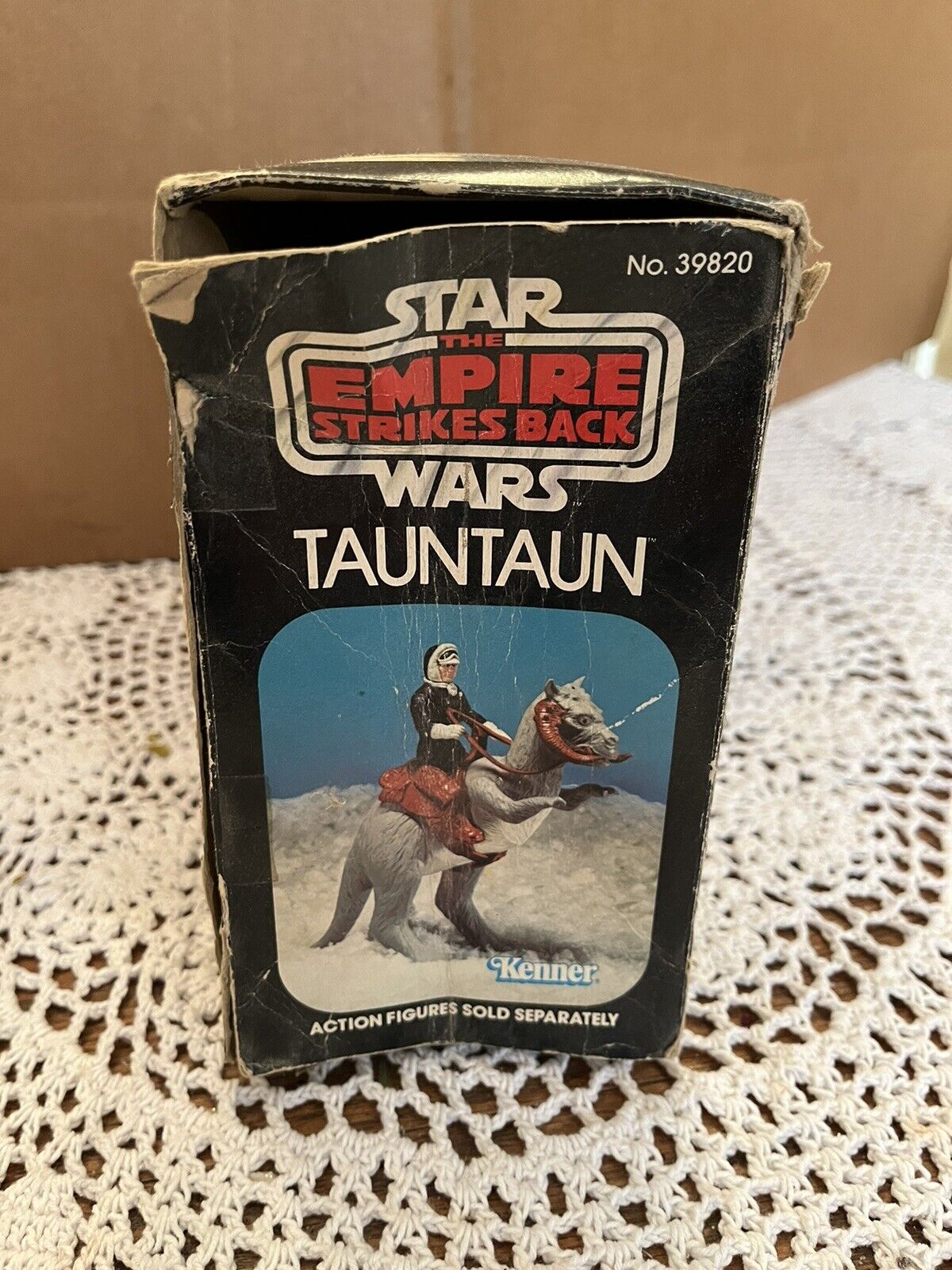 Tauntaun (closed belly) sold