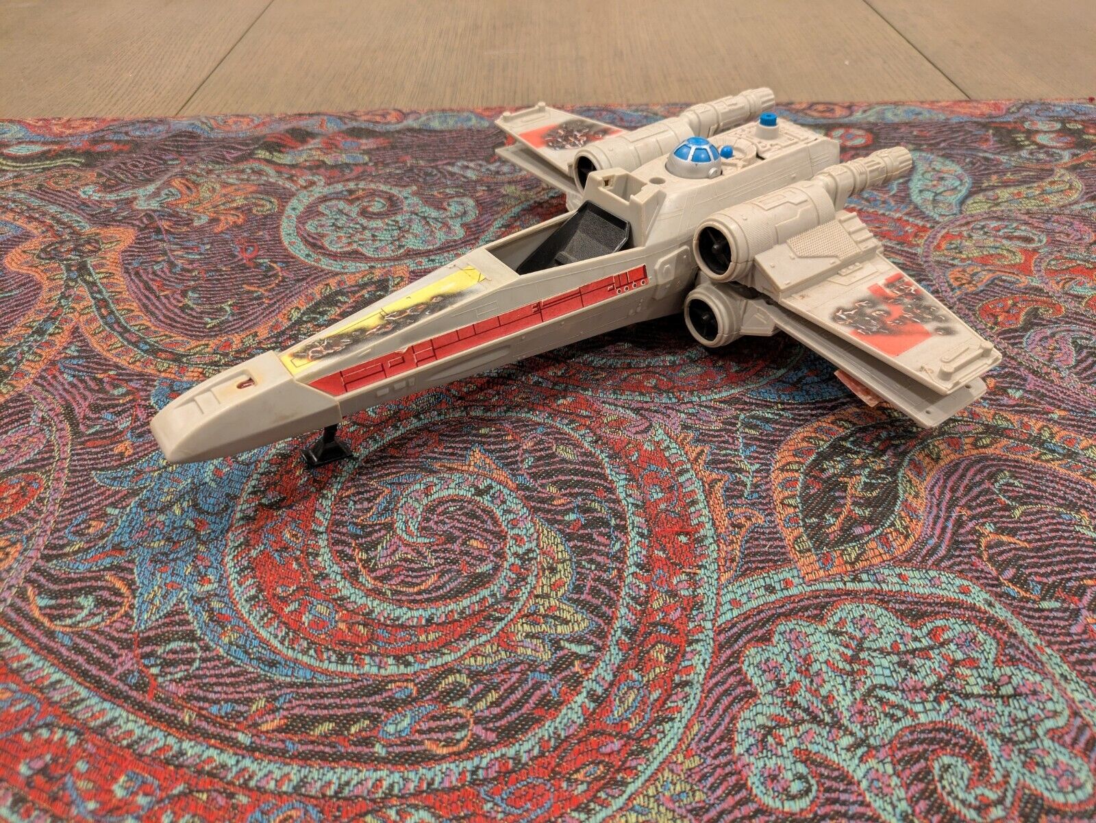 X-Wing Fighter (Battle Damaged) sold