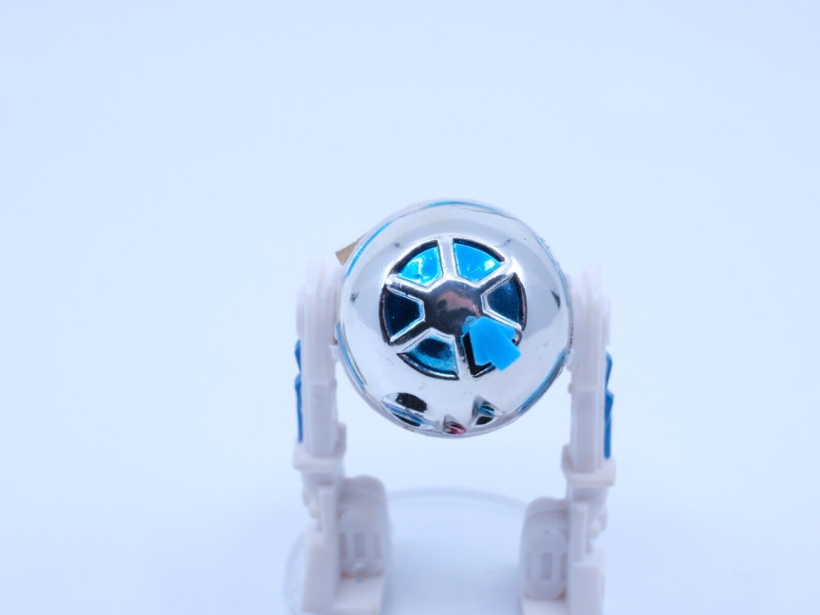 R2-D2 (Artoo-Detoo) (with Sensorscope) sold